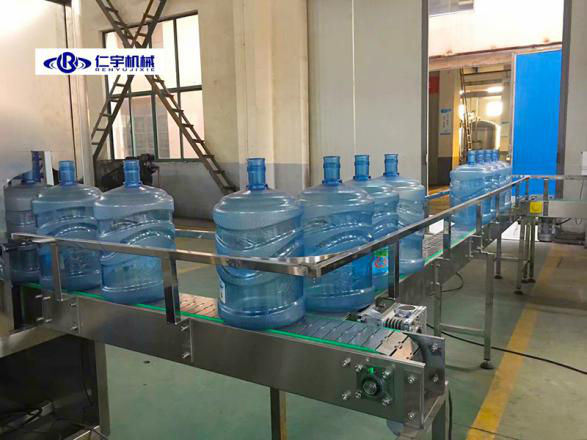 清洗杯子有方法,桶装水灌装机厂家教你小妙招