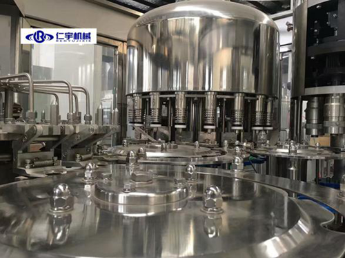 陪娃写作业,小瓶纯净水设备和娃一同成长