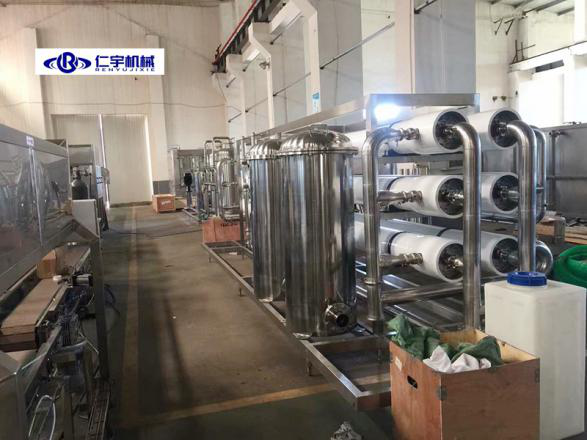 冬天来了,反渗透设备提醒你多喝白开水很有必要