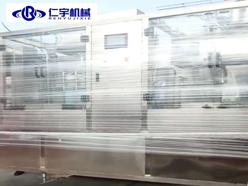 小瓶矿泉水三合一灌装机 小瓶矿泉水三合一灌装机