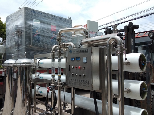 小瓶山泉水生产线 小瓶山泉水生产线