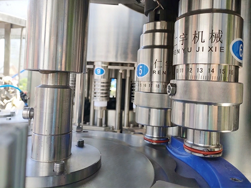 纯净水三合一灌装机 纯净水三合一灌装机