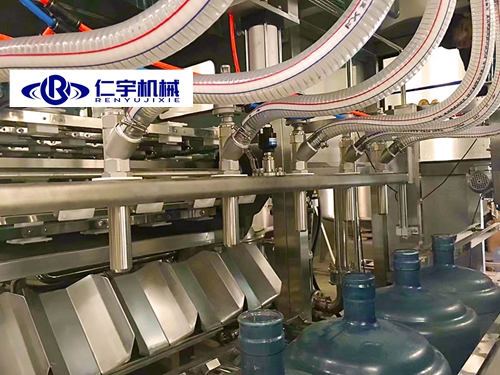 桶装水三合一灌装机 桶装水三合一灌装机