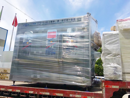 玻璃瓶三合一灌装机 玻璃瓶三合一灌装机