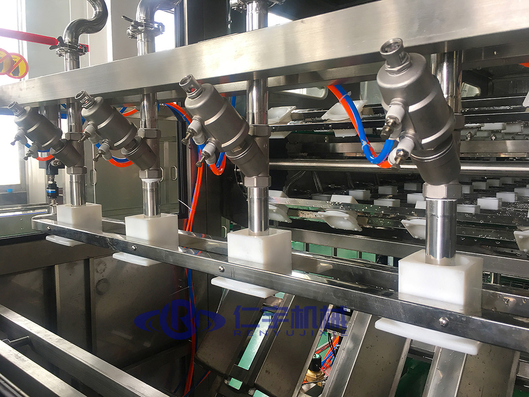 桶装水灌装机厂家直供 桶装水灌装机厂家直供