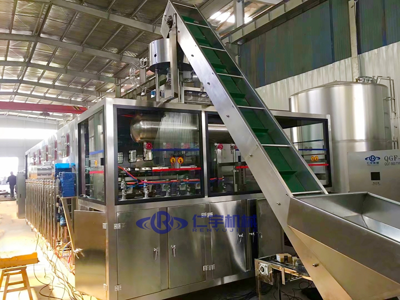 纯净水生产线设备 纯净水生产线设备